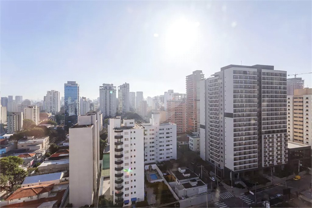 Apartamento à venda com 2 quartos, sendo 1 suíte, em Vila Olímpia, São Paulo, SP