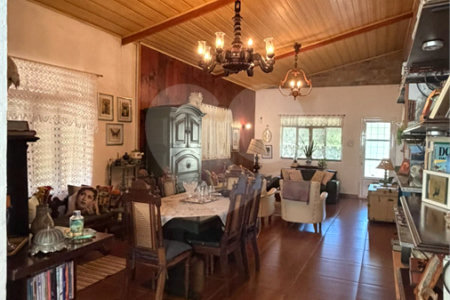 Sítio à venda com 4 quartos, sendo 1 suíte, em Braiaia, Itu, SP