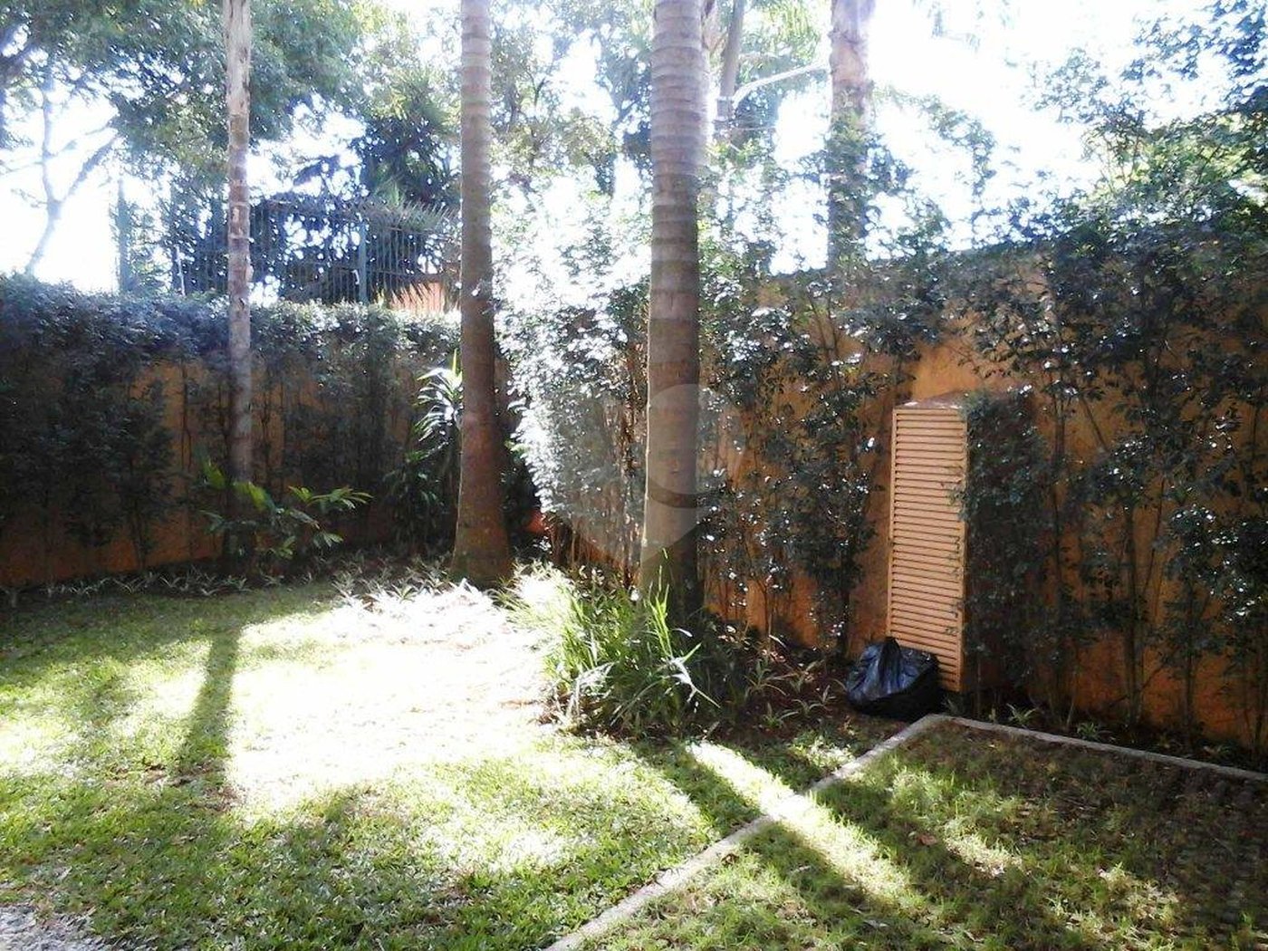 Casa para alugar com 4 quartos, sendo 2 suítes, no condomínio Palm Garden, São Paulo - SP