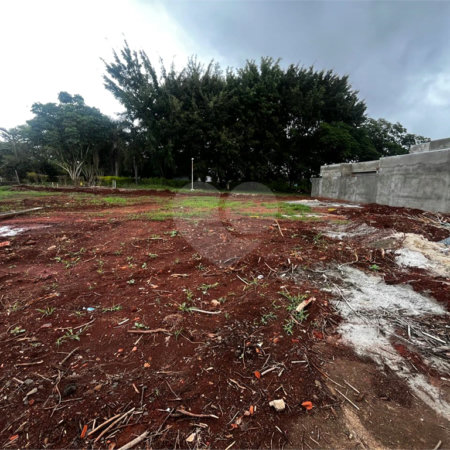 Terreno à venda com 3 quartos, sendo 1 suíte, em Vila Carolina, Itapetininga, SP