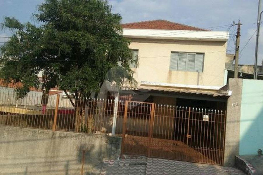 Sobrado à venda com 4 quartos, sendo 1 suíte, em Santana, São Paulo, SP