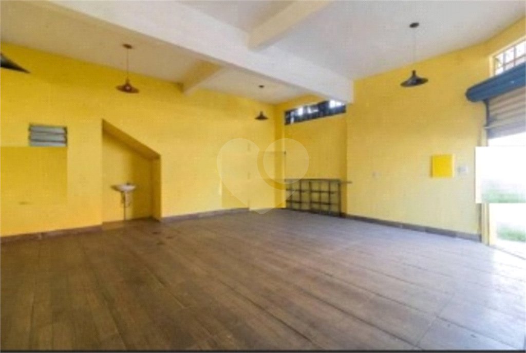 Sobrado à venda com 4 quartos, sendo 1 suíte, em Jardim Brasil (zona Norte), São Paulo, SP