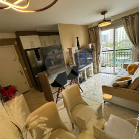 Apartamento à venda na Vila Augusta, em Guarulhos, com 55 m² de área privativa, 2 dormitórios, 1 banheiro e 1 vaga de garagem.