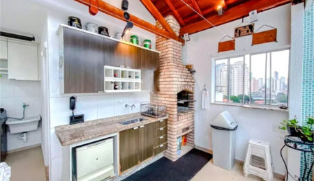 Casa à venda com 3 suítes no condomínio Oiti Residencial, São Paulo - SP