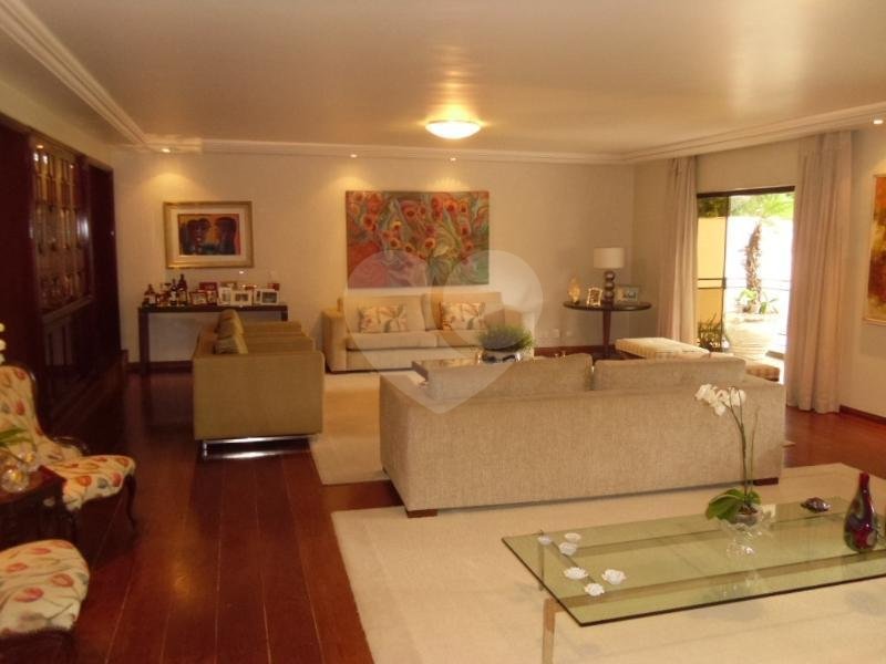 Apartamento à venda com 4 suítes em Real Parque, São Paulo, SP