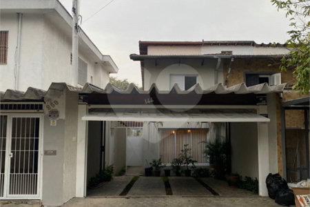Sobrado à venda com 3 suítes em Jardim Petrópolis, São Paulo, SP