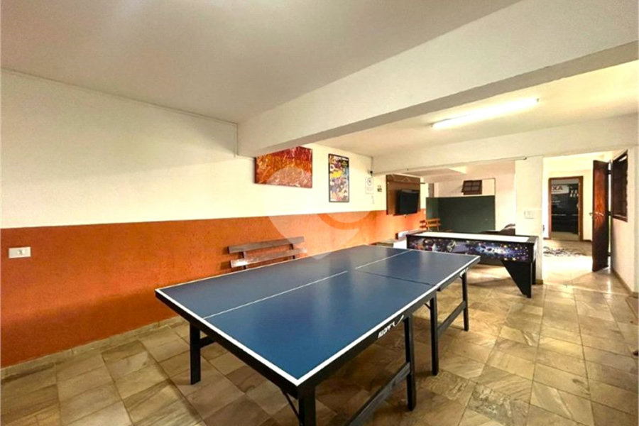 Casa à venda com 3 quartos, sendo 1 suíte, no condomínio Flores de Laet, São Paulo - SP