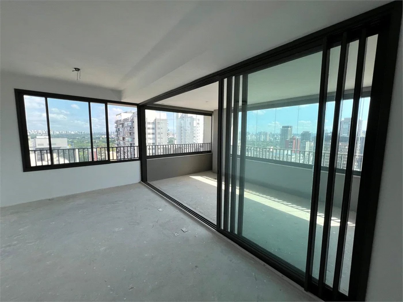 Apartamento à venda com 3 suítes em Pinheiros, São Paulo, SP