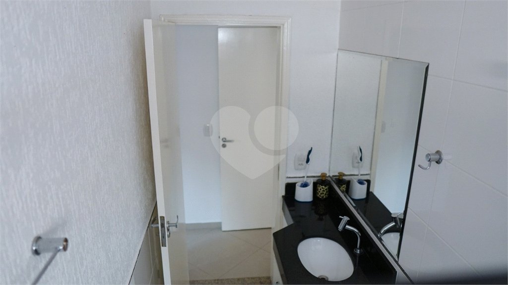 Sobrado à venda com 5 quartos, sendo 3 suítes,  em Santa Teresinha, São Paulo, SP