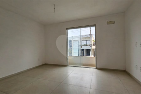 Casa à venda com 4 quartos, sendo 3 suítes, no condomínio Grand Park, Rio de Janeiro - RJ
