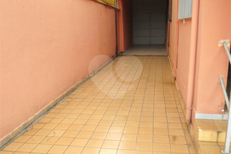 Sobrado à venda com 4 quartos, sendo 1 suíte, em Cambuci, São Paulo, SP