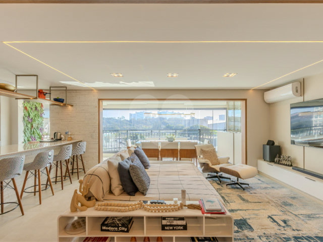 Apartamento à venda com 2 suítes em Santo Amaro, São Paulo, SP
