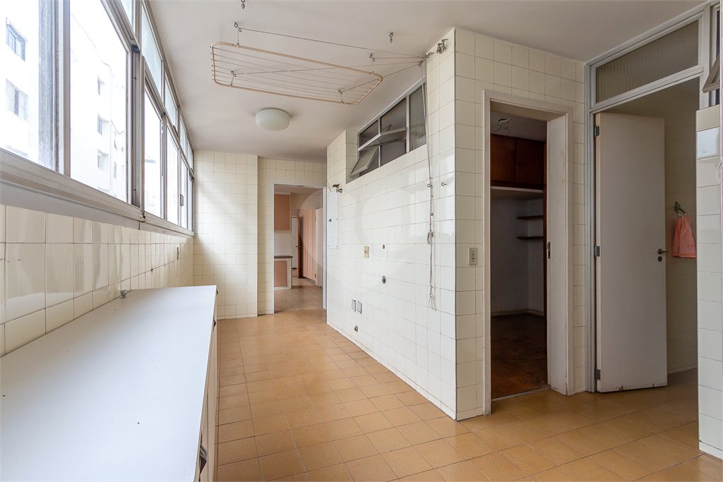 Apartamento para venda em Higienópolis com 3 dormitórios, - R Gabriel Dos Santos.Estuda Permuta.