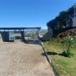 Casa à venda com 3 suítes no condomínio Riviera dos Pássaros, Joanópolis - SP