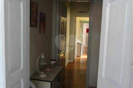 Sobrado à venda com 4 quartos, sendo 2 suítes, em Belenzinho, São Paulo, SP