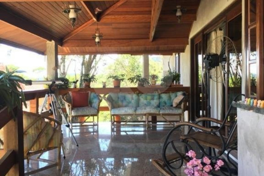 Casa à venda com 3 suítes no condomínio Alpes Caieras, Caieiras - SP