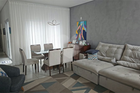 Casa à venda com 3 quartos, sendo 1 suíte,  no condomínio Reserva dos Vinhedos, Louveira - SP