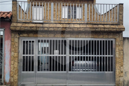Sobrado à venda com 2 quartos em Cidade Líder, São Paulo, SP