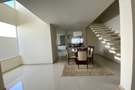 Casa à venda com 3 quartos, sendo 1 suíte, em Itu Novo Centro, Itu, SP