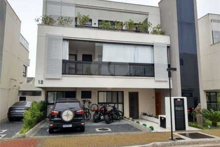 Casa à venda com 3 quartos, sendo 2 suítes, no condomínio Outside Authentic Residences, Rio de Janeiro - RJ