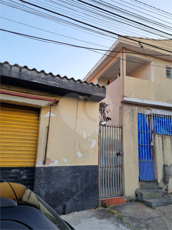 Sobrado à venda com 3 quartos em Vila Basileia, São Paulo, SP