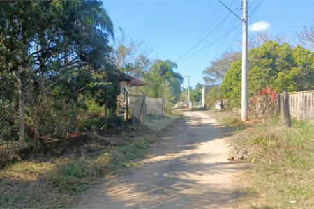 Sítio à venda com 3 quartos, sendo 1 suíte,  em Da Barra, Salto de Pirapora, SP