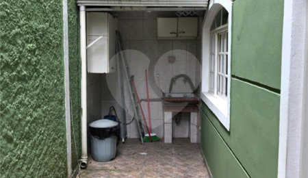 Casa à venda com 3 quartos, sendo 1 suíte, no condomínio Jardim das Pedras, São Paulo - SP