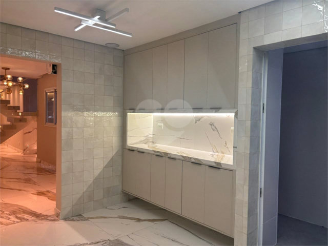 Sobrado à venda com 3 quartos, sendo 2 suítes,  em Santana, São Paulo, SP
