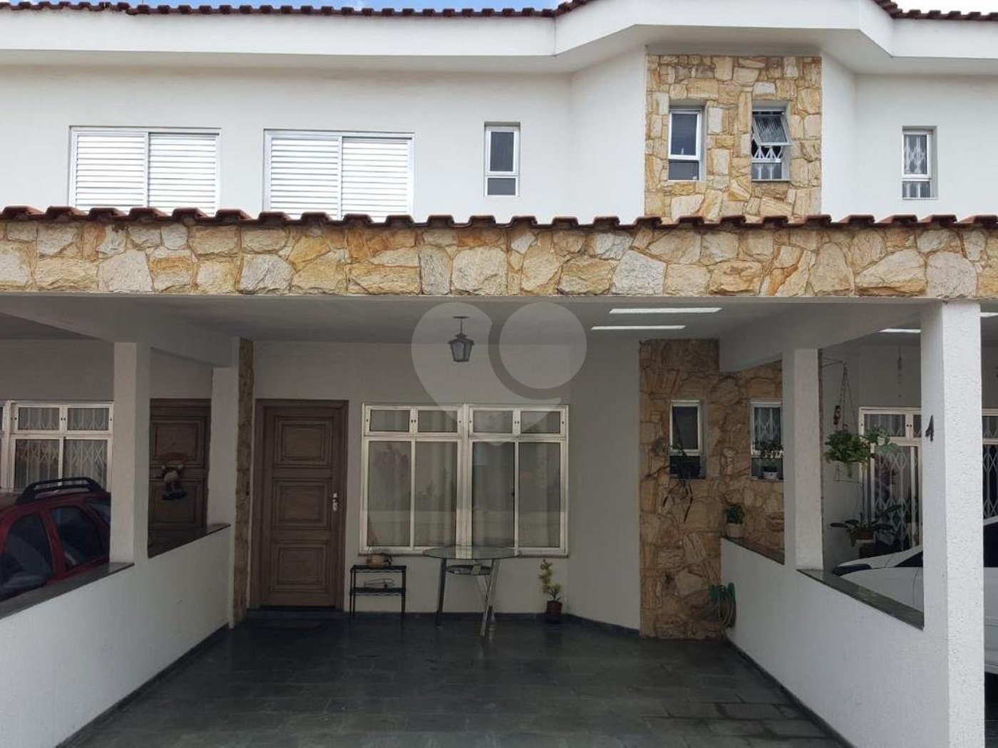 Casa à venda com 3 suítes no condomínio Village, São Paulo - SP