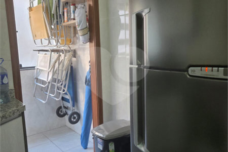 Apartamento à venda com 2 quartos, sendo 1 suíte, em Canto do Forte, Praia Grande, SP