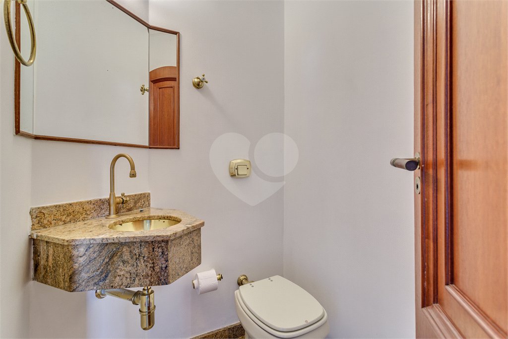 Apartamento à venda com 2 quartos, sendo 1 suíte, em Campo Belo, São Paulo, SP