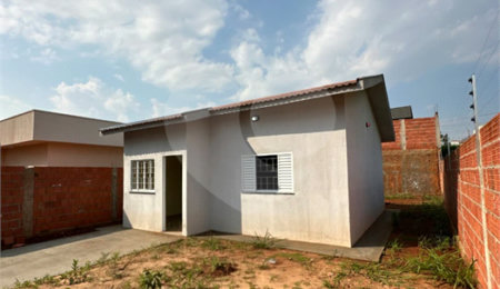 Casa à venda com 2 quartos em Residencial Solaris, Ponta Porã, MS