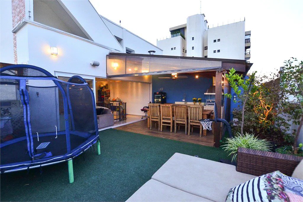 Cobertura à venda com 3 quartos, sendo 1 suíte, em Pinheiros, São Paulo - SP
