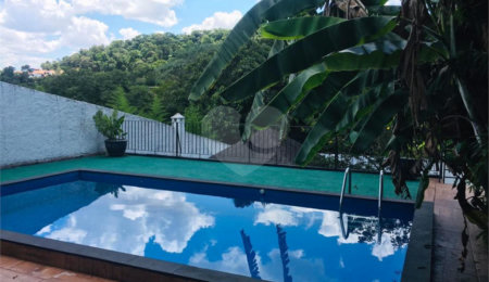 Casa Térrea à venda com 4 quartos, sendo 1 suíte,  em Horto, São Paulo, SP