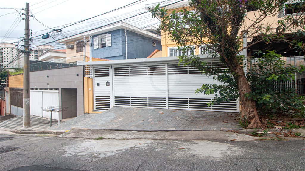 Sobrado à venda com 4 quartos, sendo 1 suíte, em Jardim Peri Peri, São Paulo, SP