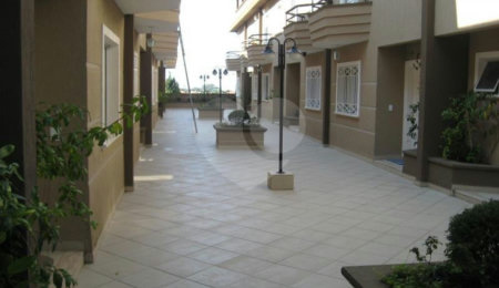 Casa à venda com 3 quartos, sendo 1 suíte,  no condomínio Algarve Residencial, São Paulo - SP