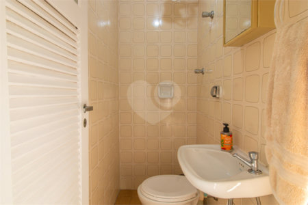 Apartamento à venda com 3 quartos, sendo 1 suíte, em Alto da Boa Vista, São Paulo, SP