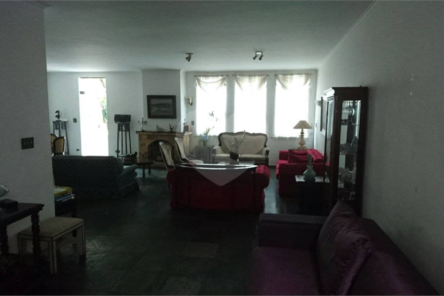Sobrado à venda com 5 quartos, sendo 2 suítes, em Tremembé, São Paulo, SP