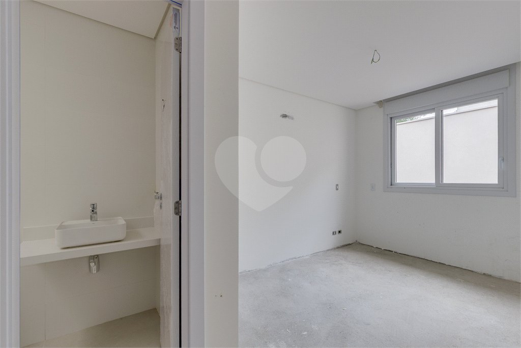 Casa à venda com 4 suítes no condomínio Garda, São Paulo - SP