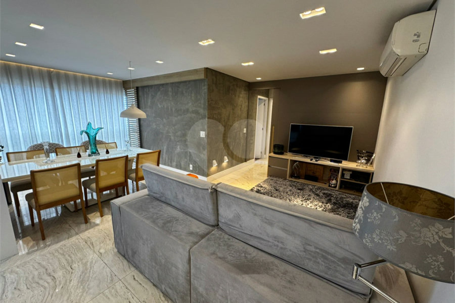 Apartamento à venda com 2 quartos, sendo 1 suíte, em Mooca, São Paulo, SP