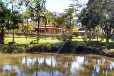 Chácara à venda com 3 quartos, sendo 1 suíte, em Área Rural de Louveira, Louveira, SP