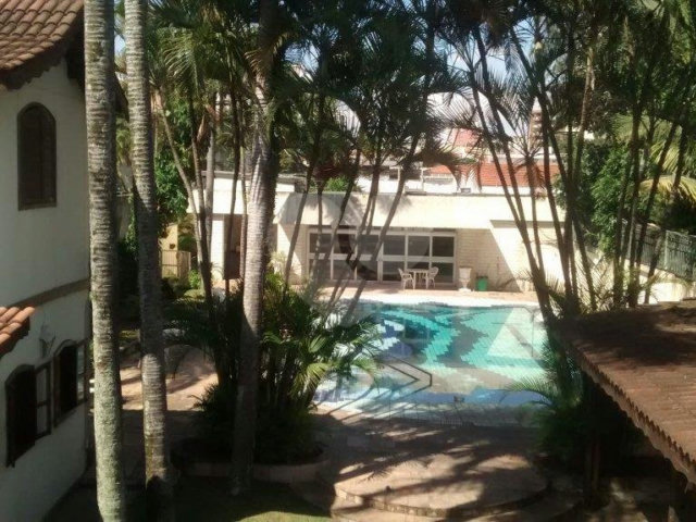 Casa à venda com 4 quartos, sendo 2 suítes,  em Brooklin Velho, São Paulo, SP