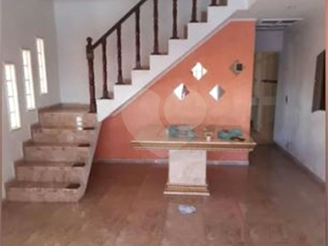 Sobrado à venda com 3 quartos, sendo 1 suíte,  em Jaraguá, São Paulo, SP