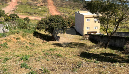 Terreno à venda com 1 quarto em Jardim Colonial, Atibaia, SP