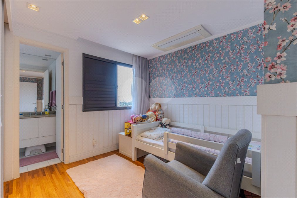Apartamento à venda com 3 suítes em Chácara Santo Antônio, São Paulo, SP