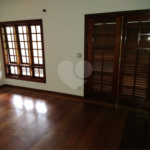 SOBRADO DE 426,0 M² COM 04 SUITES, SALÃO DE FESTAS, 06 VAGAS,06 BANHEIROS E PISCINA PARA LOCAÇÃO OU VENDA NO BARRO BRANCO