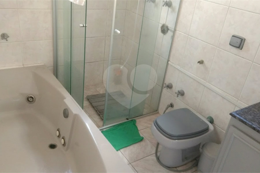 Sobrado à venda com 4 quartos, sendo 2 suítes, em Tremembé, São Paulo, SP