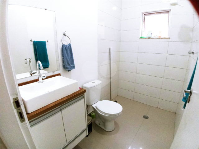 Sobrado à venda com 3 quartos no Brasilândia, São Paulo, SP