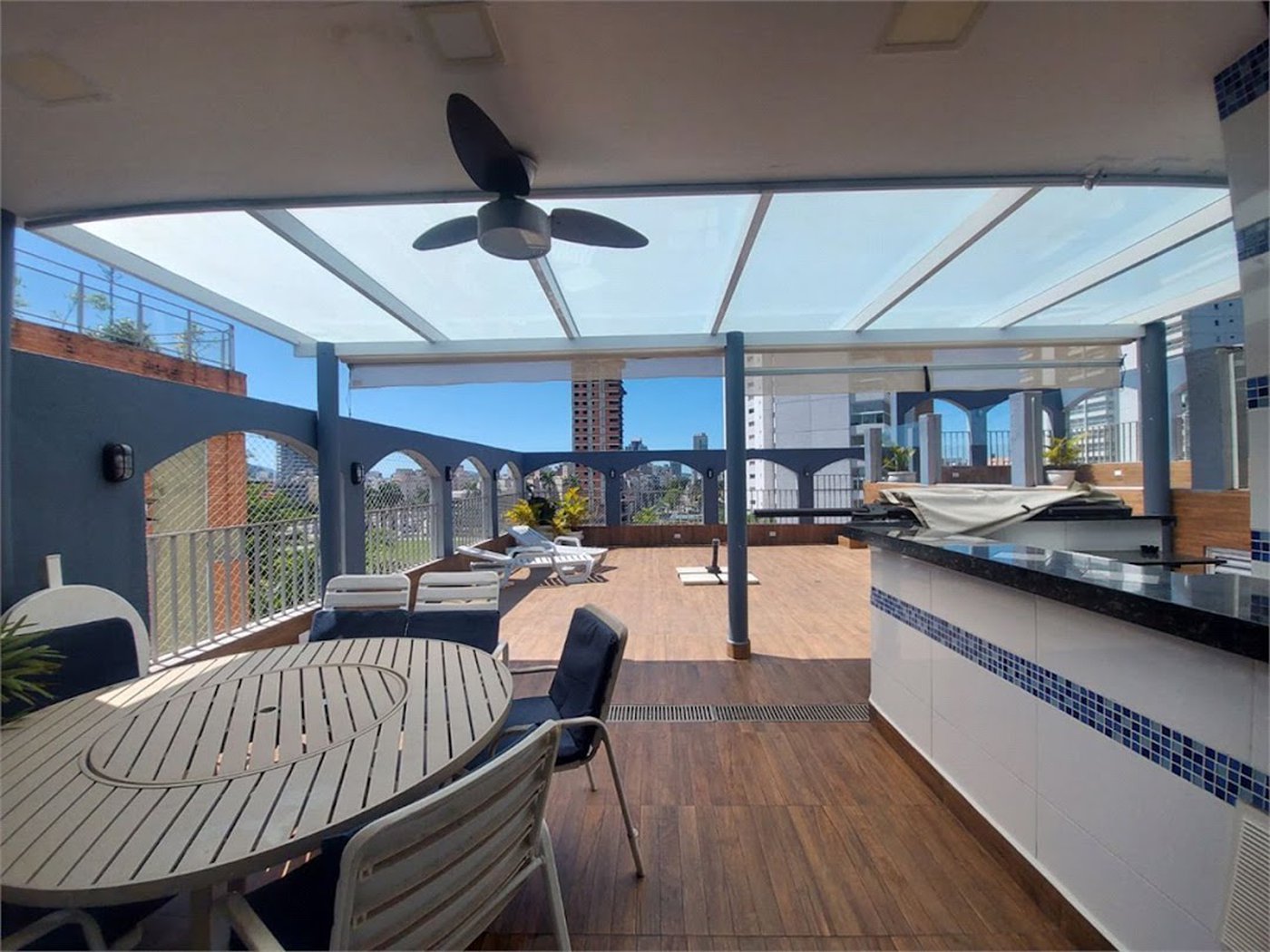Apartamento Residencial à venda, Jardim das Conchas, Guarujá - AP1050.