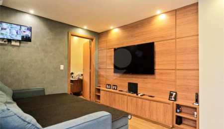 Sobrado à venda com 2 quartos, sendo 1 suíte,  em Vila dos Remédios, São Paulo, SP